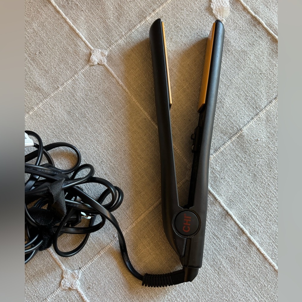 CHI Ceramic Hairstyling Iron
